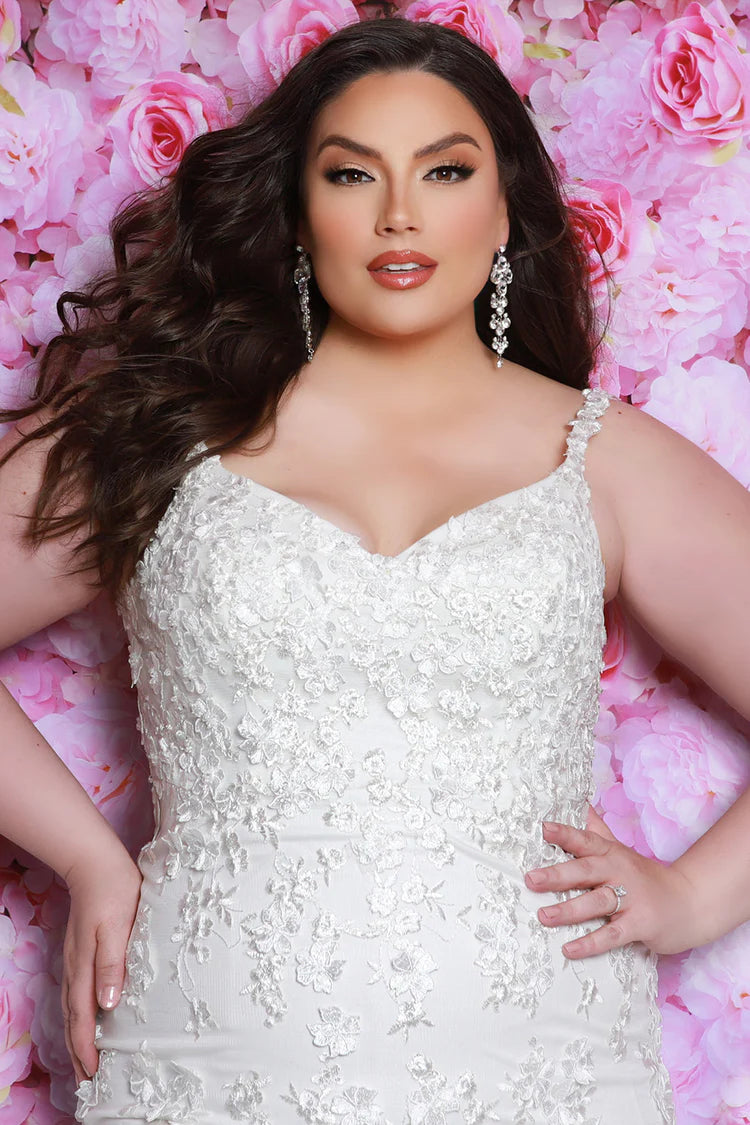 Plus size brudekjole Laine