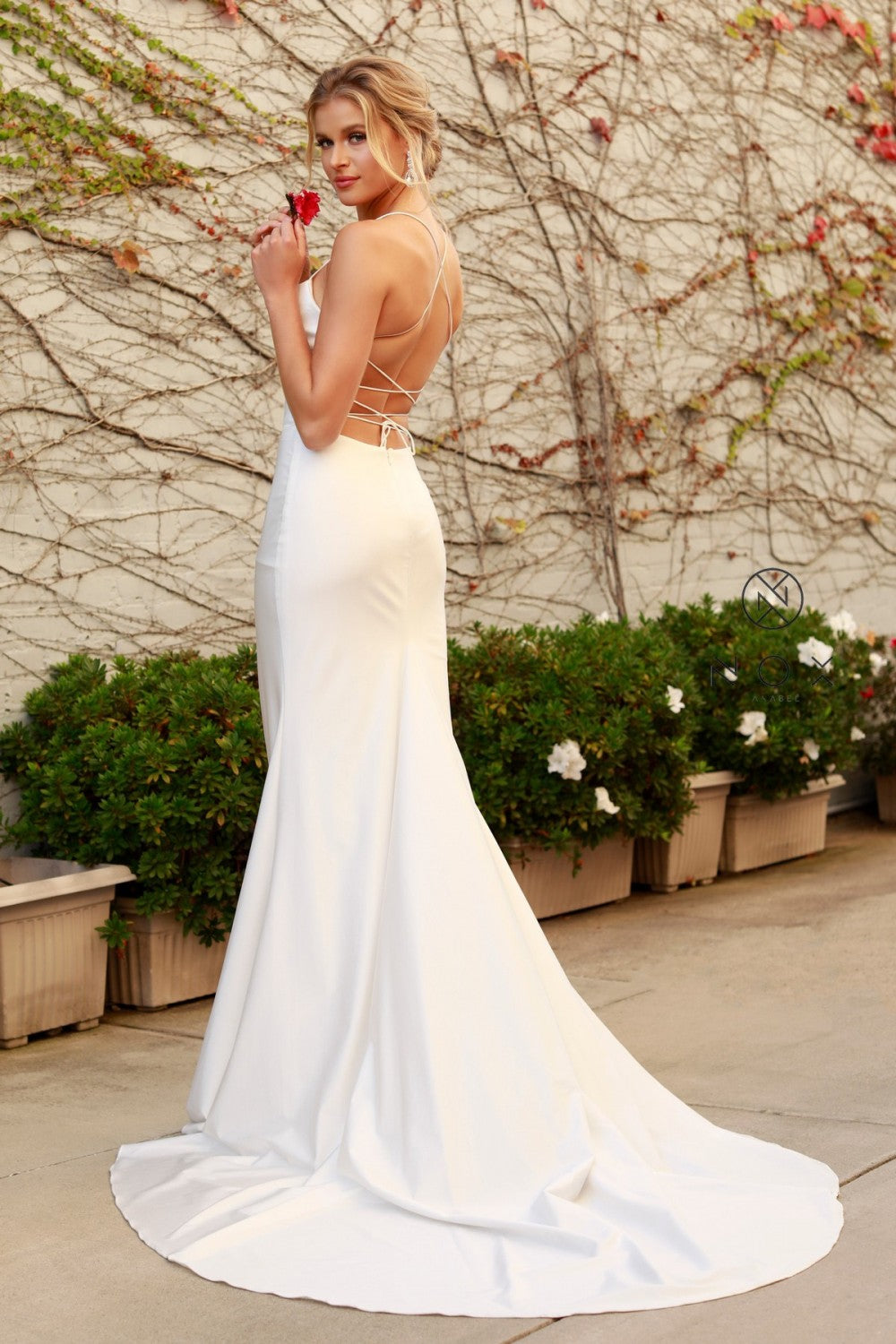 Wedding dress R472